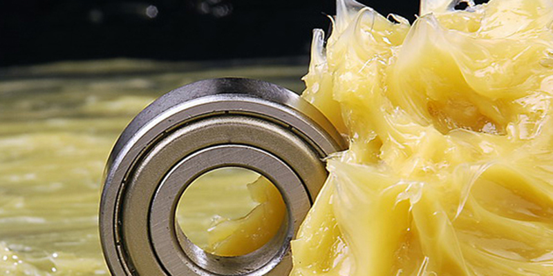 smarować olejem smarowym